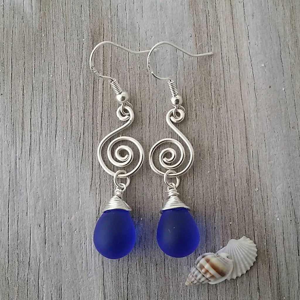 Made in Hawaii Wire wrapped lantern cobalt blue sea glass