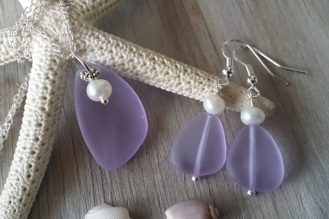 Handmade in Hawaii, "Magical Color Changing" Purple sea glass necklace + earrings jewelry set, natural pearl.